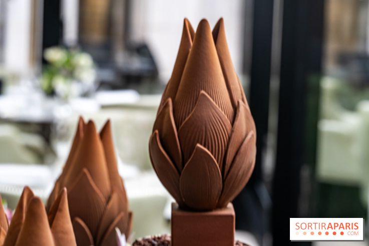 L'oeuf de Pâques fleur du George V Paris par Michael Bartocetti 2024 -  A7C7484