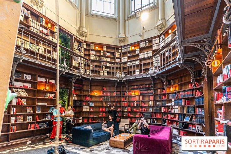 Climbing District Saint-Lazare, la salle d'escalade et espace coworking cachée dans une chapelle