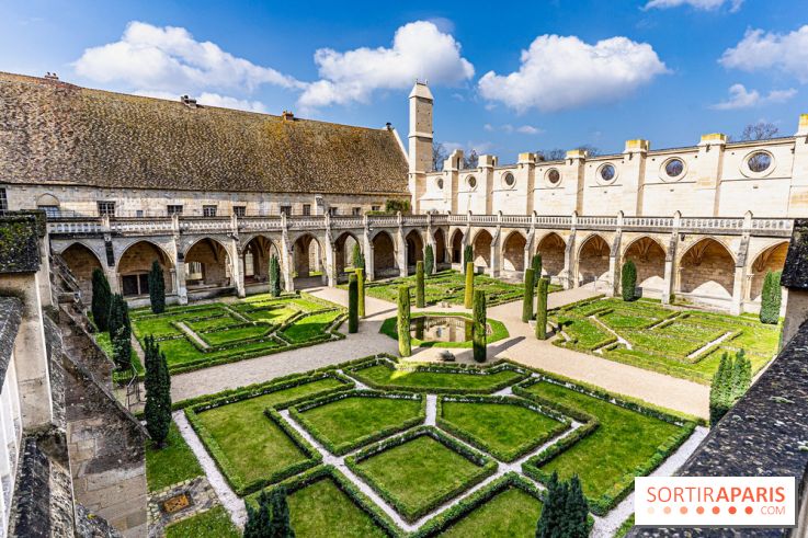 L'Abbaye de Royaumont - les photos -  jardin - bâtiment des moines