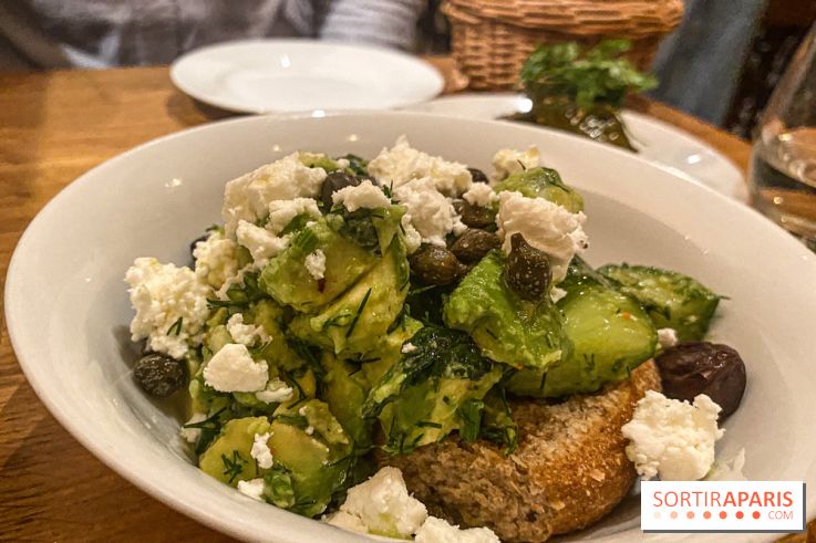 La salade Dakos à l'avocat