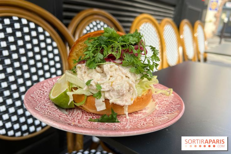 The Blossom Arms - Crab bun