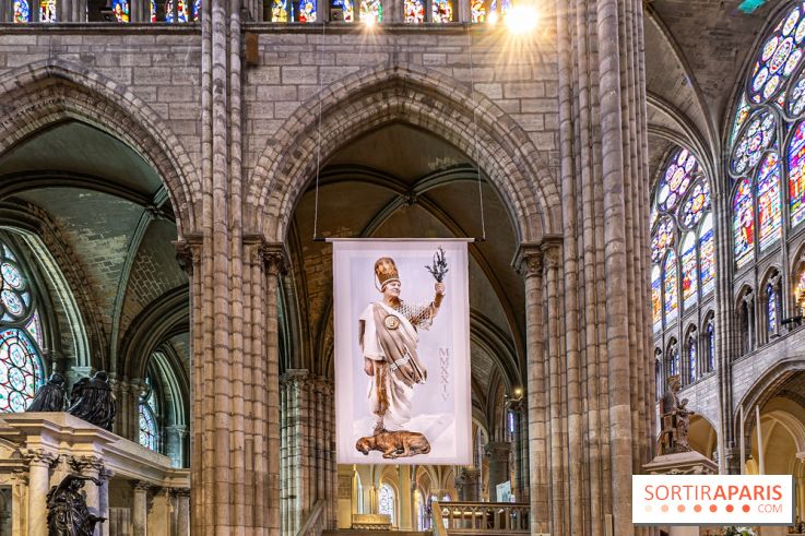 La Trêve la Basilique Saint-Denis, l'exposition costumes et photos de Sophie Comtet Kouyaté en mode jeux Olympique en Grèce Antique