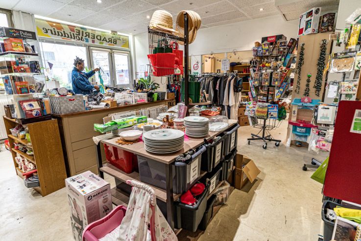 La Braderie solidaire ADM, les boutiques à Guyancourt - les photos