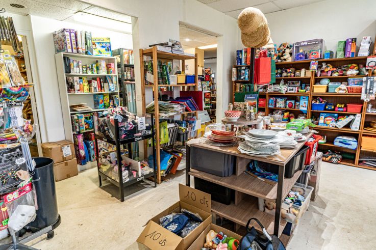 La Braderie solidaire ADM, les boutiques à Guyancourt - les photos