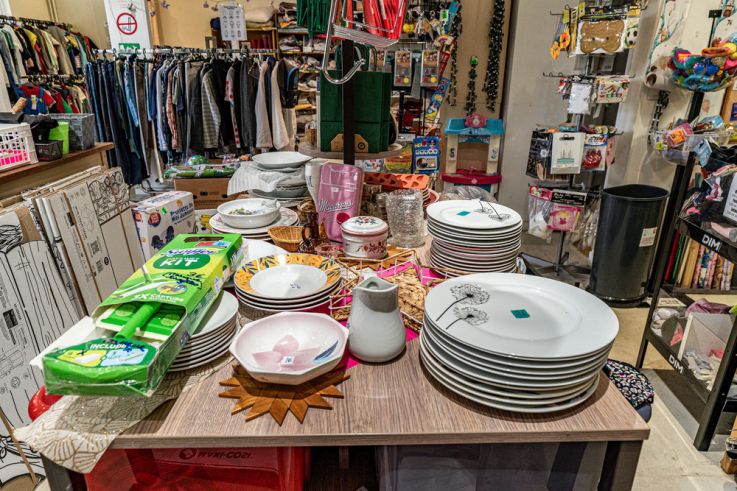 La Braderie solidaire ADM, les boutiques à Guyancourt - les photos