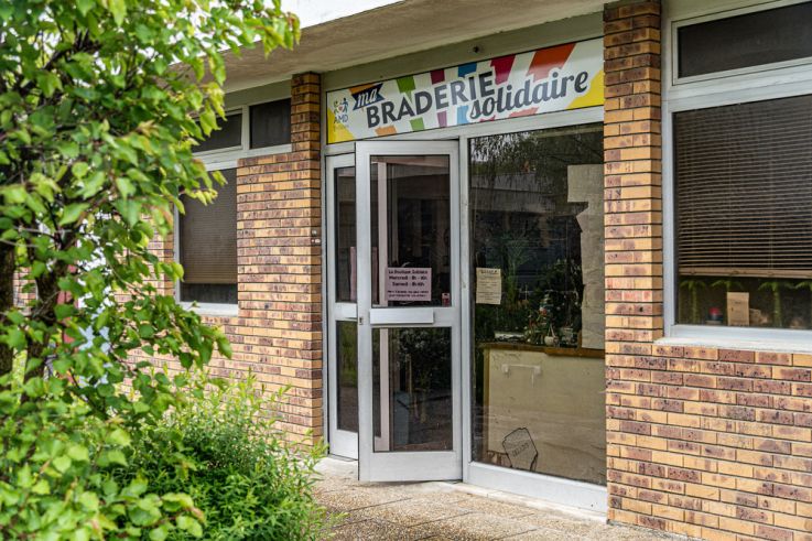 La Braderie solidaire ADM, les boutiques à Guyancourt - les photos