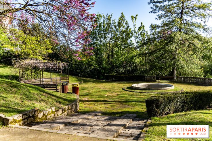 Parc du Dr Fauvel à Villennes sur Seine, grotte et cascades