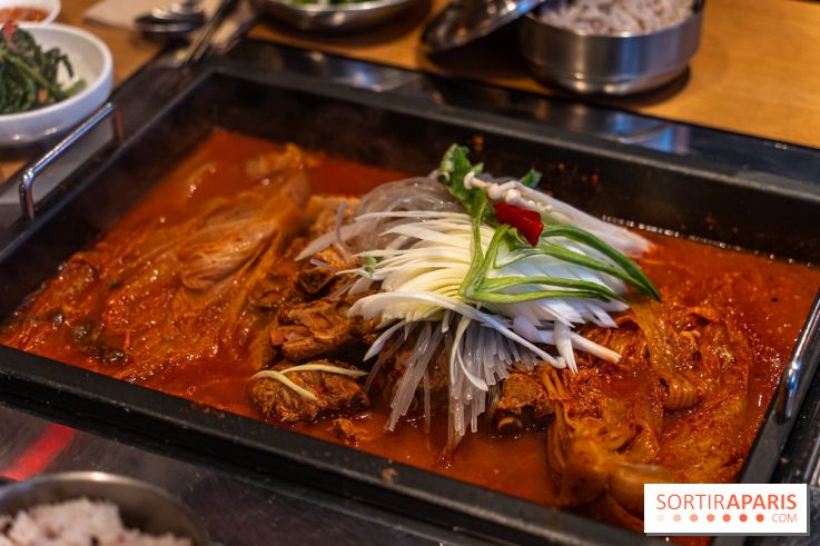 Hwaro Grill, le barbecue Coréen Paris 15e -  marmite kimchi
