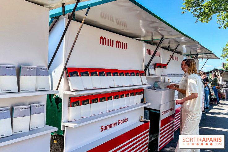 Miu-Miu distribue des livres et des glaces gratuites sur les quais parisiens !