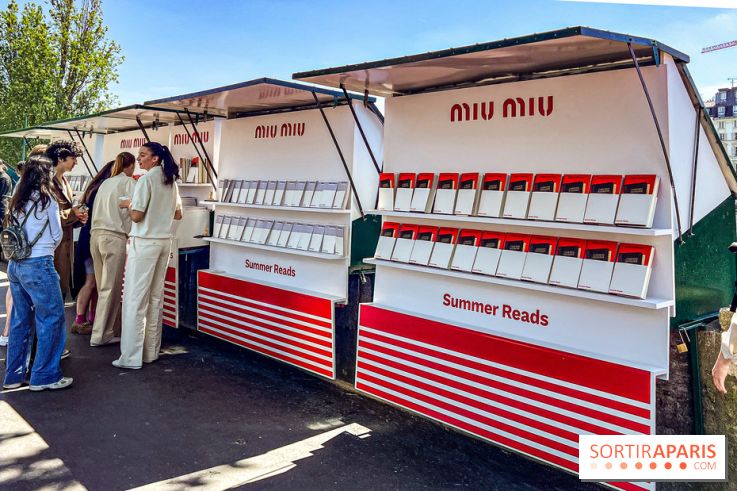 Miu-Miu distribue des livres et des glaces gratuites sur les quais parisiens ! - image00016