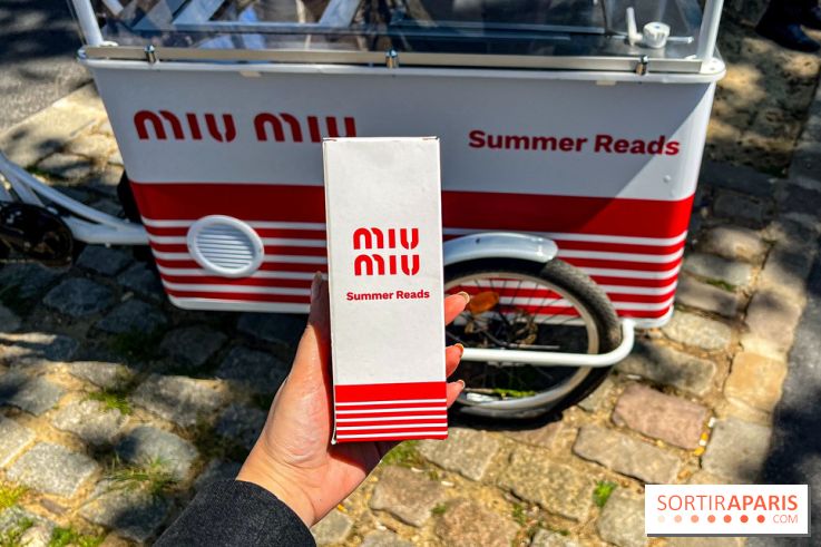 Miu-Miu distribue des livres et des glaces gratuites sur les quais parisiens ! - image00026