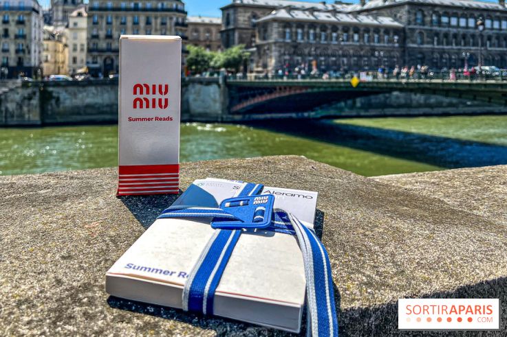 Miu-Miu distribue des livres et des glaces gratuites sur les quais parisiens !