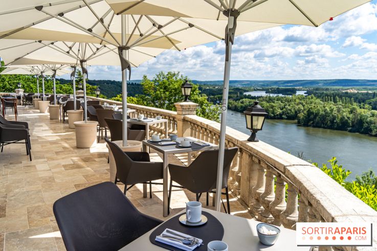 Le Brunch à volonté du belvédère au Domaine de la Corniche dans les Yvelines - photos -  terrasse