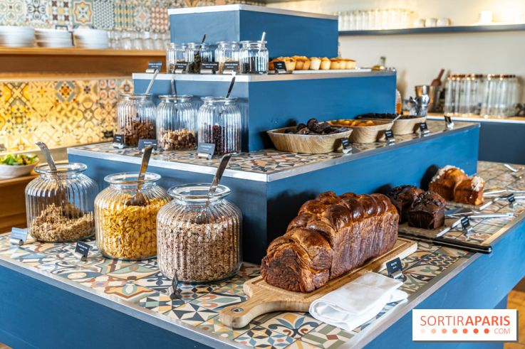 Le Brunch à volonté du belvédère au Domaine de la Corniche dans les Yvelines - photos -  brioche et cakes