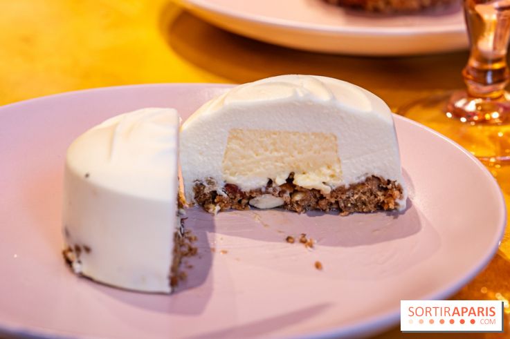 Le Café de la Rose Lancôme par Nina Métayer sur les Champs-Elysées à Paris -  A7C7207