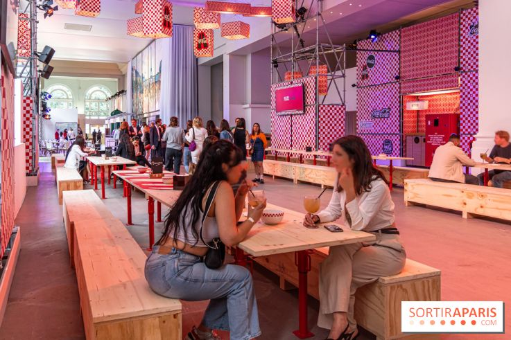 Coca-Cola Food Fest, le food court de cuisine du monde et bar sportif géant aux Invalides