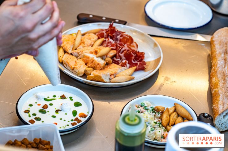 Tina restaurant - bar à Tapas Paris 6  -  Ajo blanco / fromage frais / noisettes