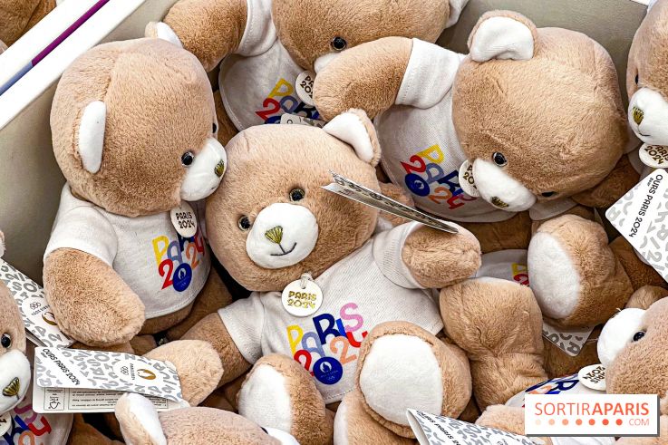 Megastore Paris 2024 Champs-Élysées - image00046