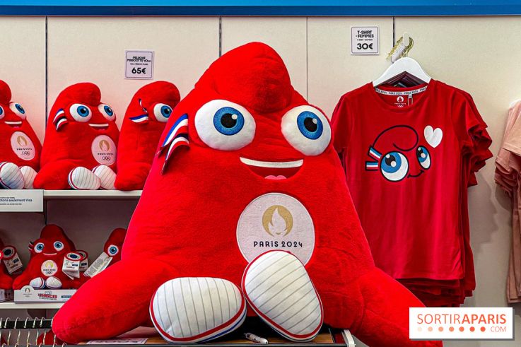 Megastore Paris 2024 Champs-Élysées - image00061