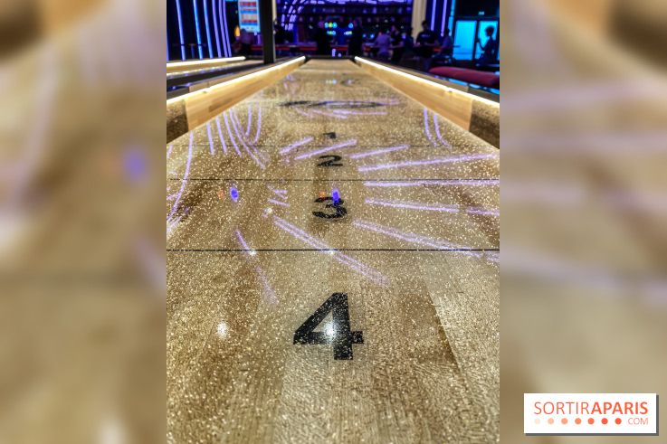 Shuffled, l'enseigne de shuffleboard à Boom Boom Villette - IMG 8540