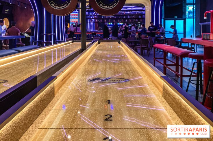 Shuffled, l'enseigne de shuffleboard à Boom Boom Villette - IMG 8541