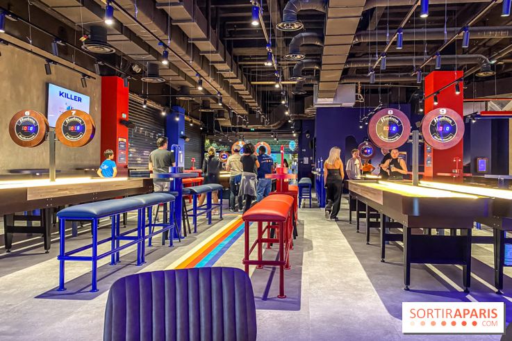 Shuffled, l'enseigne de shuffleboard à Boom Boom Villette
