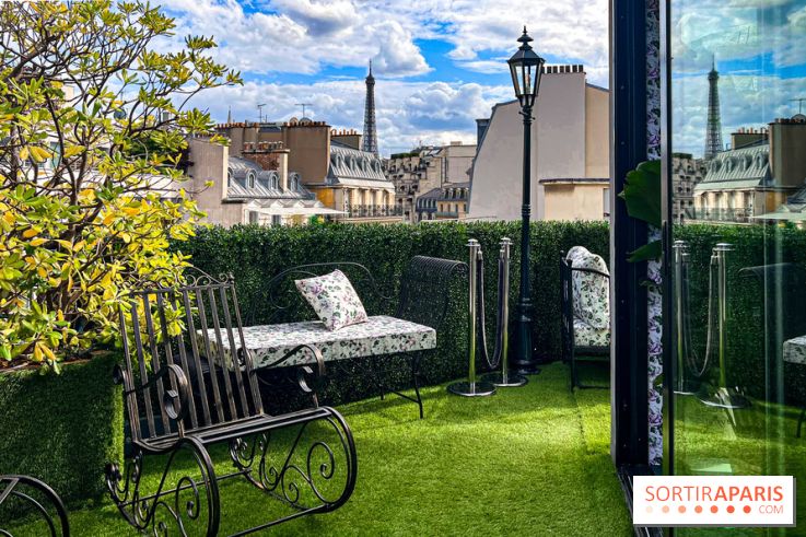 Le Marta, le bar à cocktails perché sur le rooftop de l'Hôtel Barrière Fouquet's Paris tout l'été