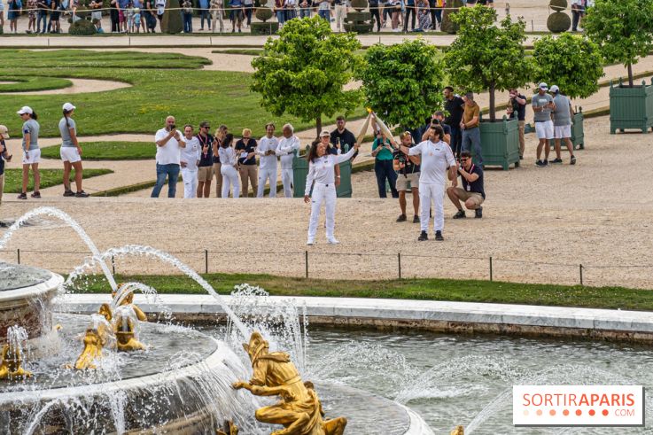 JO Paris 2024 : Les porteurs et relais de la flamme à Versailles -  Patrick Bruel