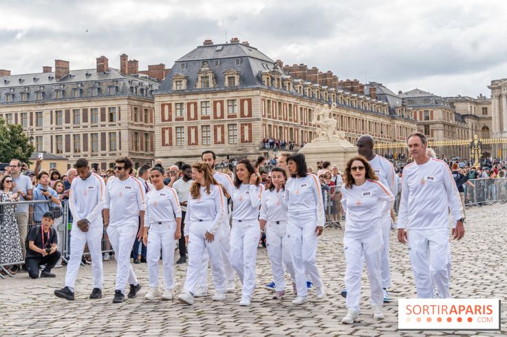 JO Paris 2024 : Les porteurs et relais de la flamme à Versailles