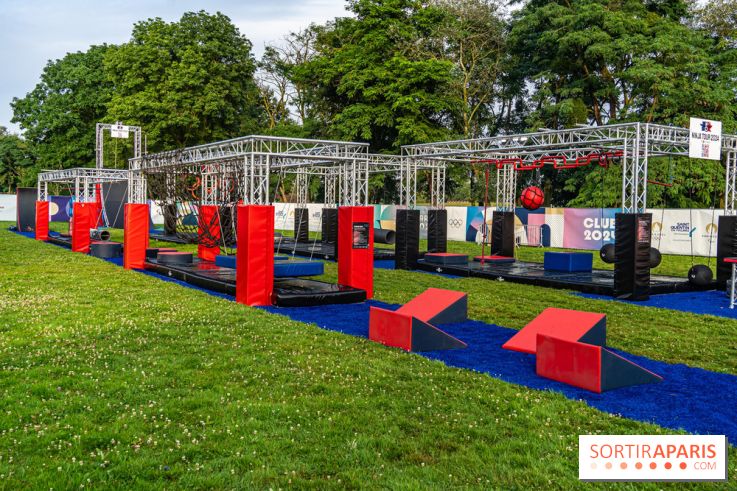 La Fan zone de Saint-Quentin en Yveli!nes, soirée Ofenbach et drones -  A7C0326