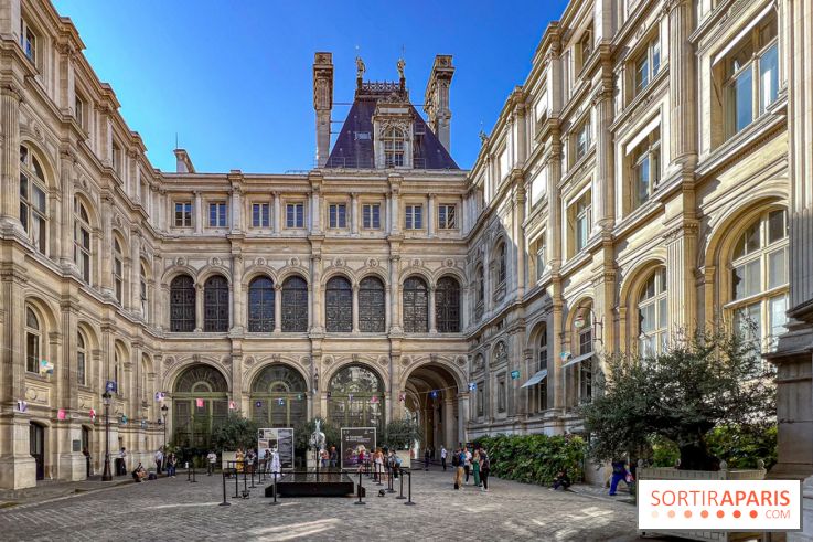 ZEUS, cheval métallique de la cérémonie d'ouverture des JO de Paris 2024 à l'Hôtel de Ville
