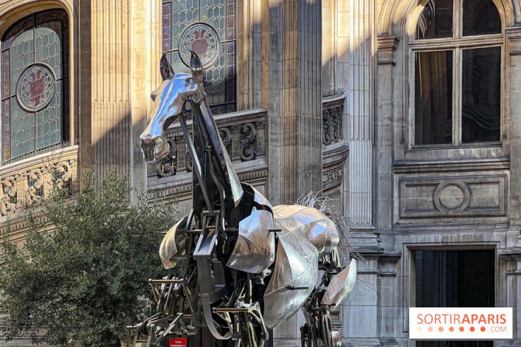 ZEUS, cheval métallique de la cérémonie d'ouverture des JO de Paris 2024 à l'Hôtel de Ville - image00030