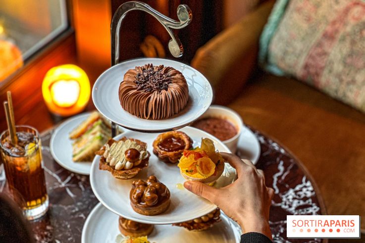 L'élégant Tea Time du Saint James Paris, à savourer dans l'écrin feutré de sa bibliothèque