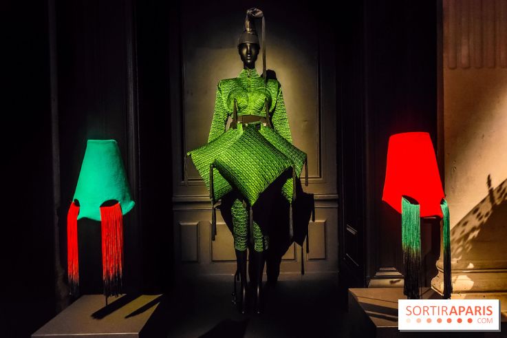 Stephen Jones, chapeaux d'artistes : l'exposition insolite et créative se dévoile au Palais Galliera - IMG20241017102422