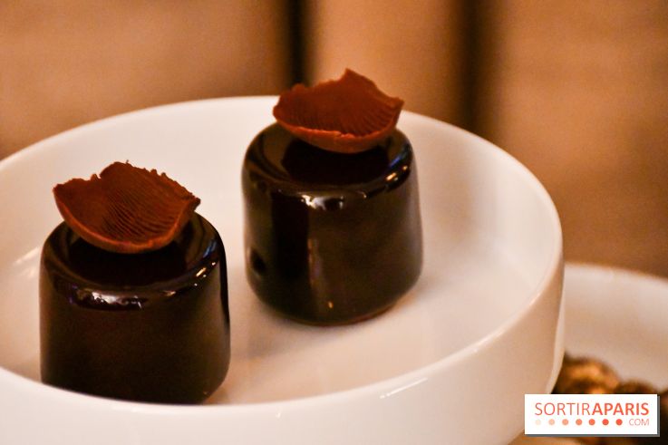 Le Tea Time de l'Hôtel du Prince de Galles à Paris par Hélène Kerloeguen