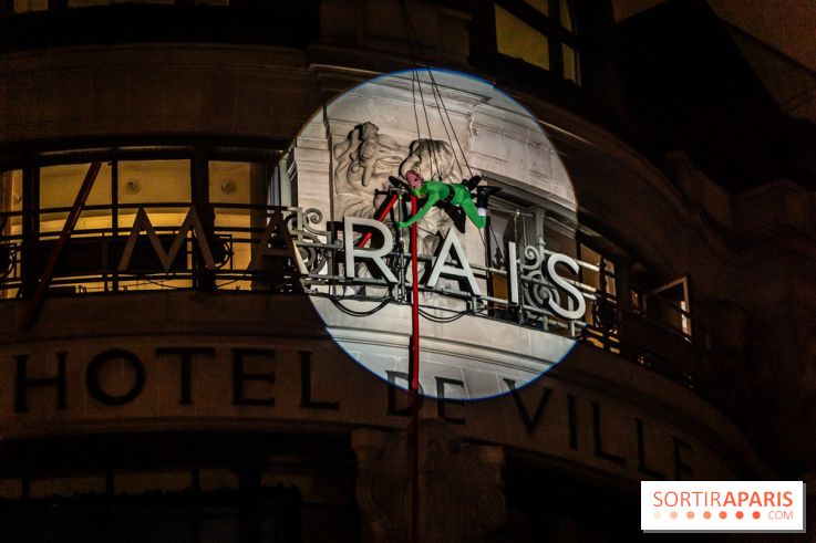 Inauguration des vitrines et décorations de Noël du BHV Marais 2024 avec Léna Mahfouf, Adriana Karembeu et Marc Lavoine -  A7C5925