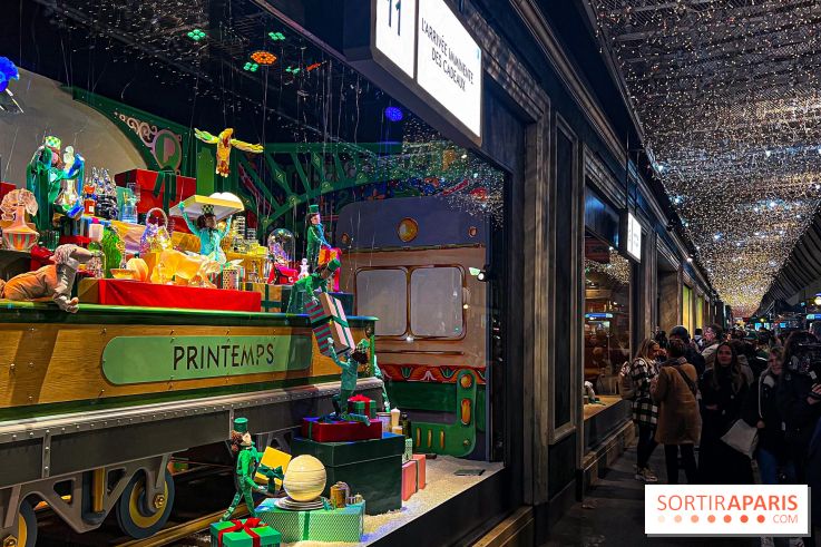 Les vitrines de Noël 2024 du Printemps Haussmann avec Juliette Binoche - image00007
