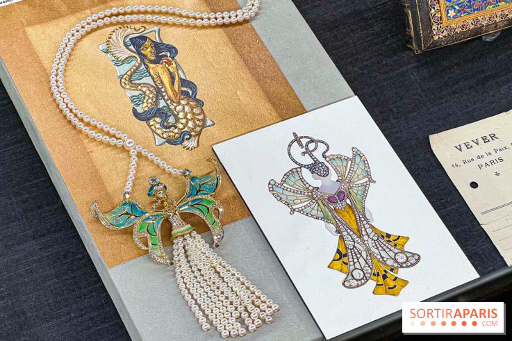L'exposition gratuite des bijoux de la Maison de Haute-Joaillerie Vever rue de la Paix, à Paris