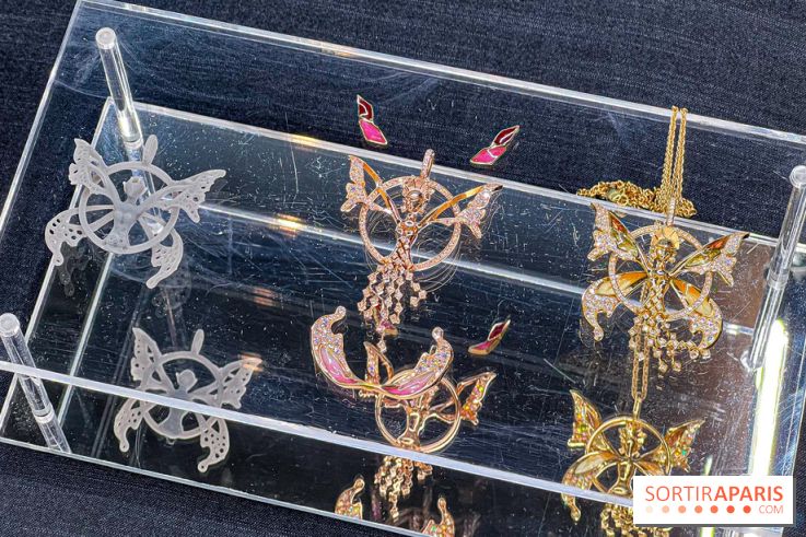 L'exposition gratuite des bijoux de la Maison de Haute-Joaillerie Vever rue de la Paix, à Paris