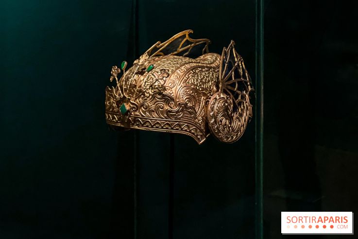 Bijoux de scène de l'Opéra de Paris : l'exposition de parures merveilleuses au Palais Garnier - IMG 2418 jpg