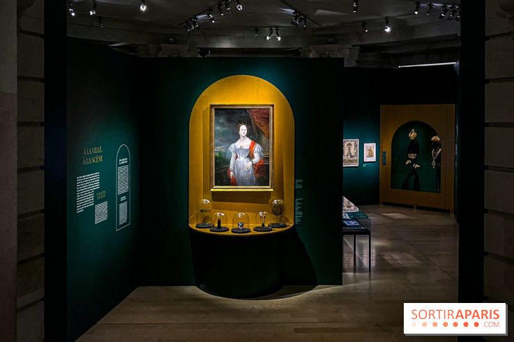 Bijoux de scène de l'Opéra de Paris : l'exposition de parures merveilleuses au Palais Garnier - IMG 2564 jpg