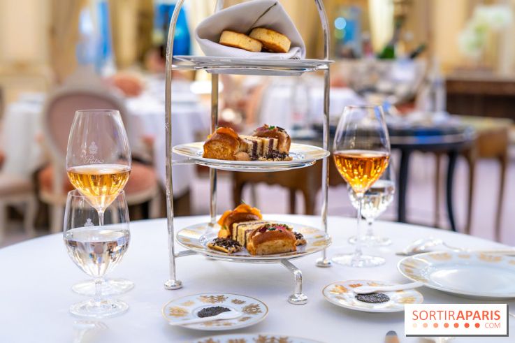 Le tea time Impérial de Noël du Ritz Paris, l'expérience exceptionnelle - les photos -  Caviar et blinis Sandwichs et bouchées salées