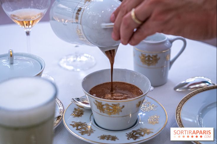 Le tea time Impérial de Noël du Ritz Paris, l'expérience exceptionnelle - les photos -  chocolat chaud