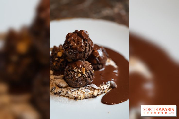 Le salon de thé de Noël du George V pour une pause gourmande - les photos  -  profiteroles chocolat