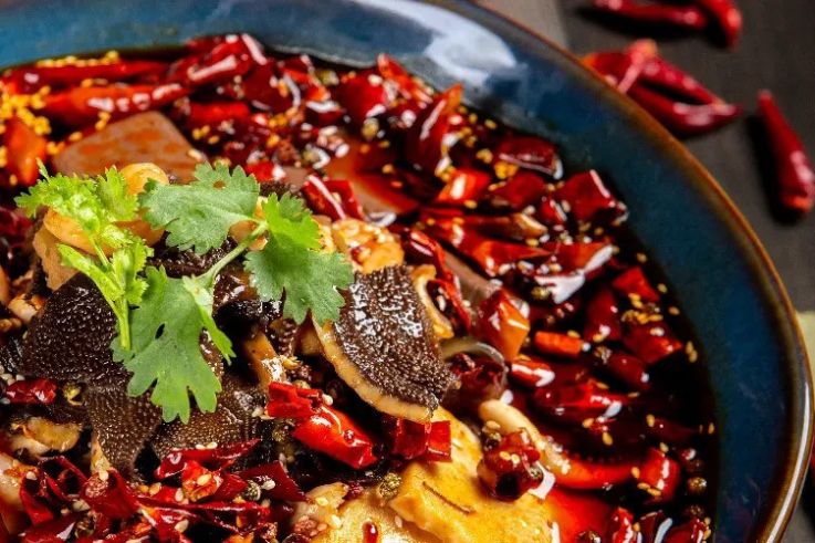 Etoile Gourmet Paris, une cuisine asiatique raffinée et traditionnelle avec le meilleur du Karaoké