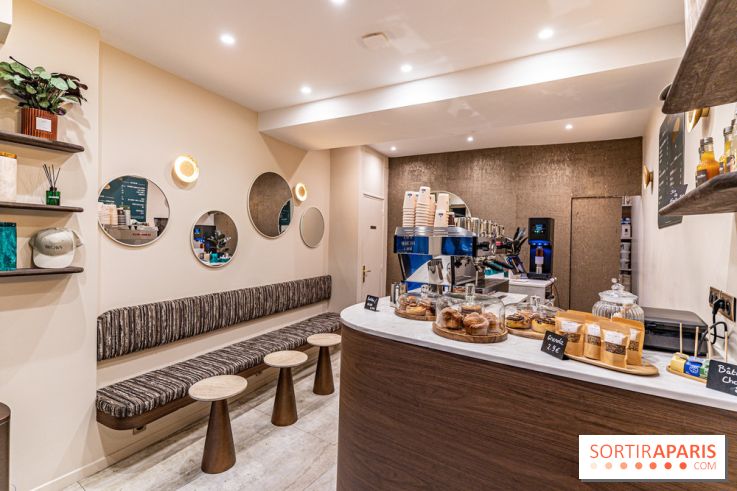 Brown Coffee shop -  A7C0140