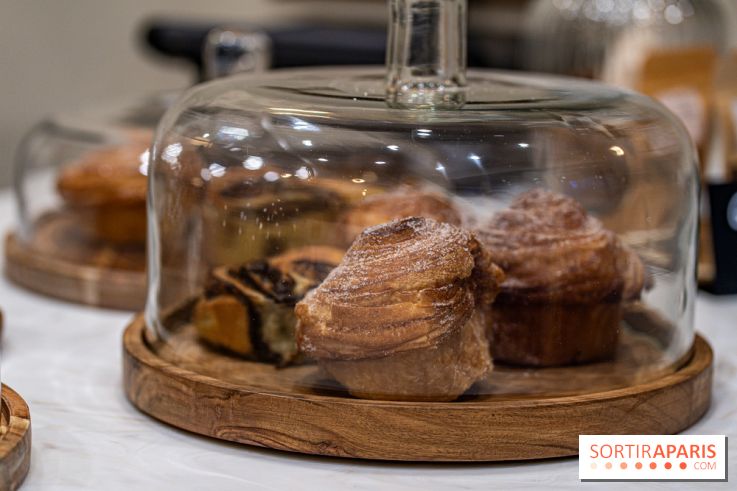 Brown Coffee shop -  A7C0144