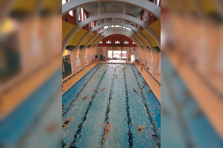 Les bains et piscines en île de France
