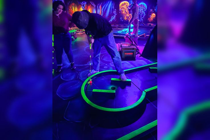 Ocean 12, le mini-golf indoor pour toute la famille à Bercy Village