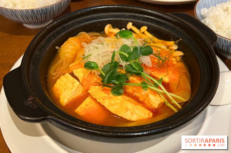 Kiku - Comme une bouillabaisse, poissons, tofu, champignons